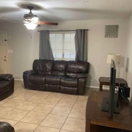Great Getaway 2 Story Home! Harlingen Tx Eksteriør bilde