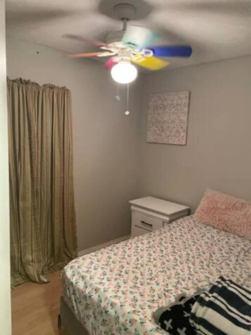 Great Getaway 2 Story Home! Harlingen Tx Eksteriør bilde