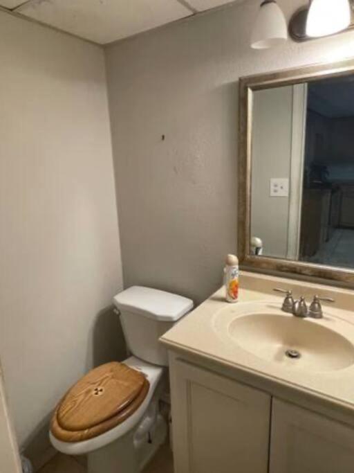Great Getaway 2 Story Home! Harlingen Tx Eksteriør bilde